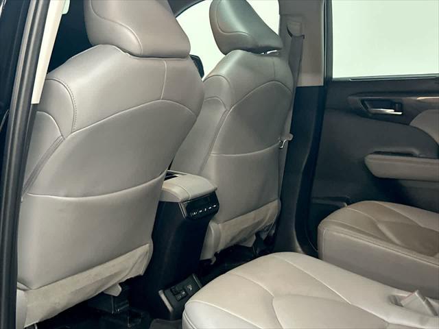 used 2023 Toyota Highlander Hybrid car, priced at $43,500