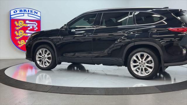 used 2023 Toyota Highlander Hybrid car, priced at $43,500