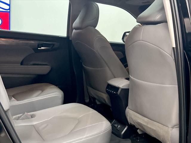 used 2023 Toyota Highlander Hybrid car, priced at $43,500