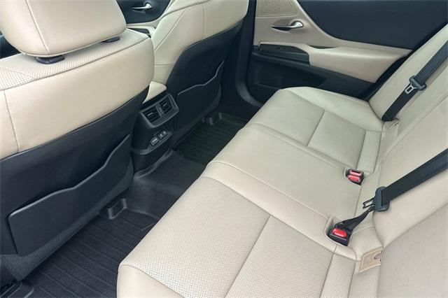 used 2020 Lexus ES 300h car, priced at $28,993