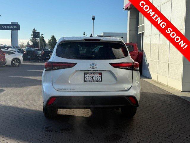 used 2022 Toyota Highlander car, priced at $30,900