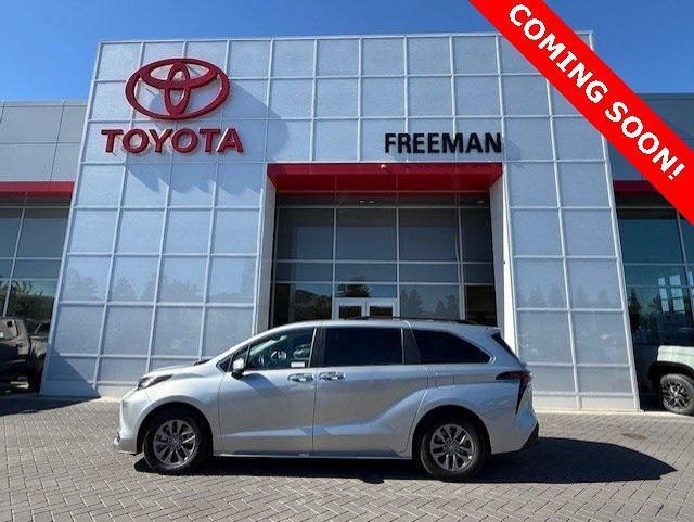 used 2023 Toyota Sienna car, priced at $39,900