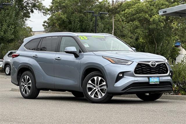 used 2023 Toyota Highlander car, priced at $31,993