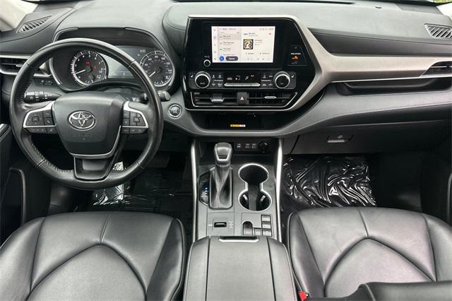 used 2023 Toyota Highlander car, priced at $31,993