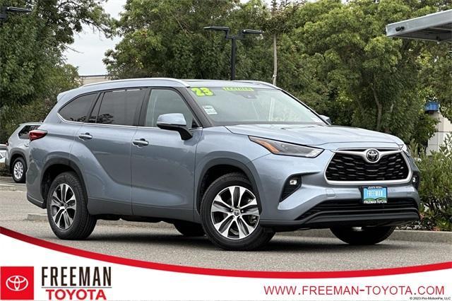 used 2023 Toyota Highlander car, priced at $33,992