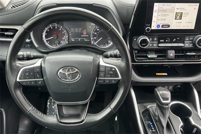 used 2023 Toyota Highlander car, priced at $31,993