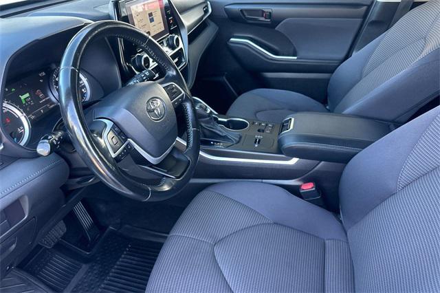 used 2023 Toyota Highlander Hybrid car, priced at $29,992