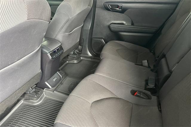 used 2024 Toyota Highlander car, priced at $36,992