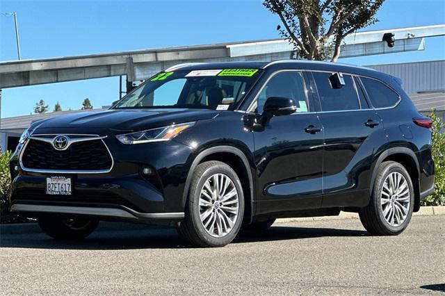 used 2022 Toyota Highlander car, priced at $40,693