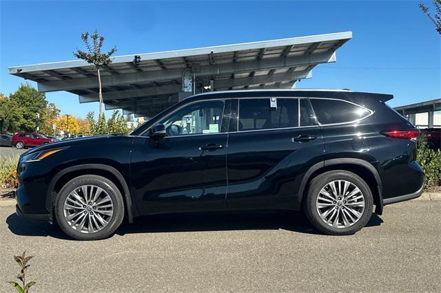 used 2022 Toyota Highlander car, priced at $40,693