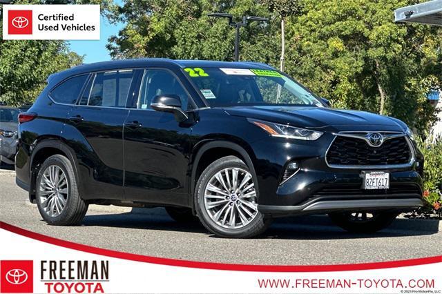 used 2022 Toyota Highlander car, priced at $40,992
