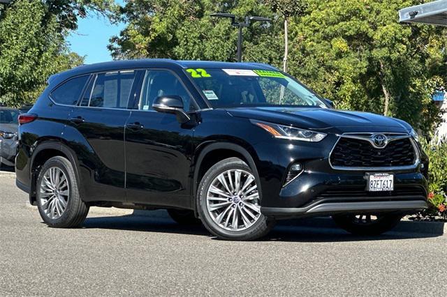 used 2022 Toyota Highlander car, priced at $40,693