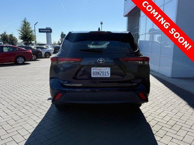 used 2021 Toyota Highlander car, priced at $32,900