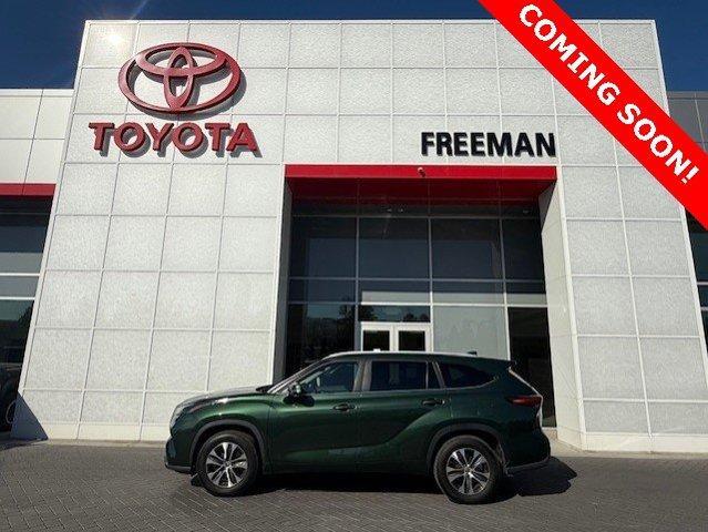 used 2023 Toyota Highlander car, priced at $37,800