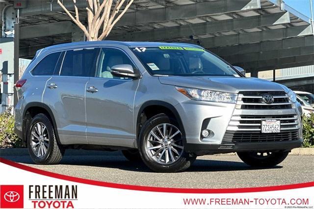 used 2017 Toyota Highlander car, priced at $23,401