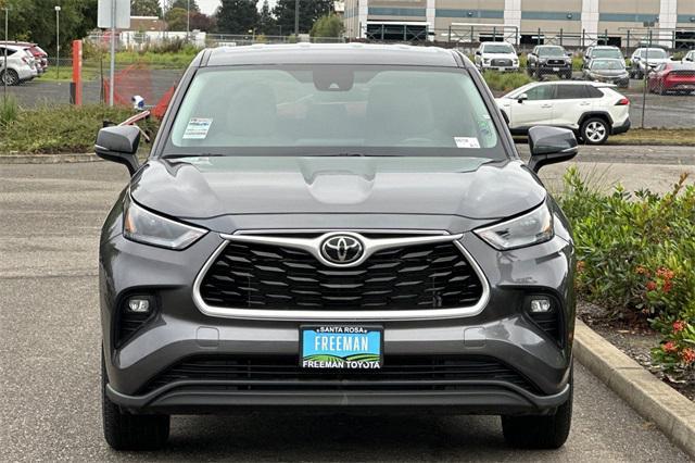 used 2024 Toyota Highlander car, priced at $36,594