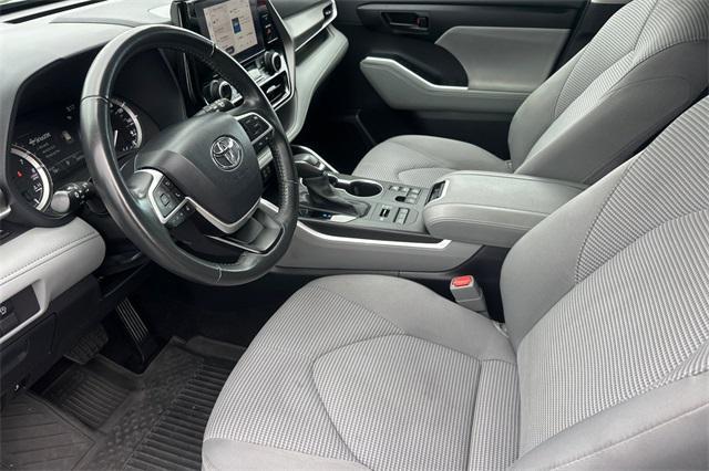 used 2024 Toyota Highlander car, priced at $36,594