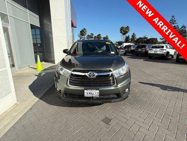 used 2015 Toyota Highlander car, priced at $20,592