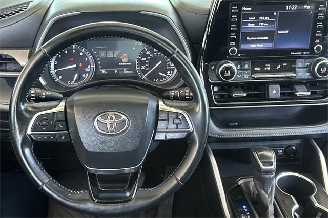 used 2020 Toyota Highlander car, priced at $26,993
