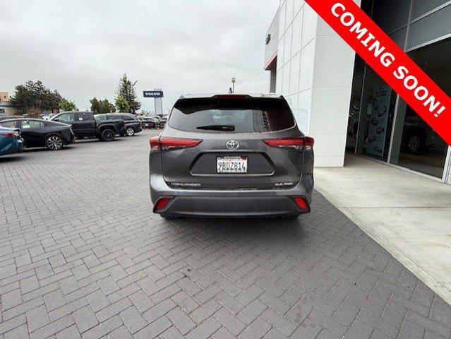 used 2020 Toyota Highlander car, priced at $27,900