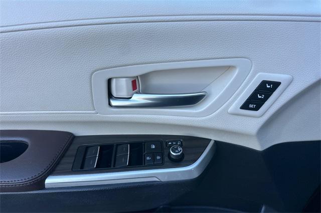 used 2022 Toyota Sienna car, priced at $50,993