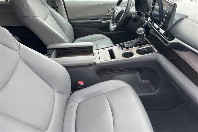 used 2023 Toyota Sienna car, priced at $38,492
