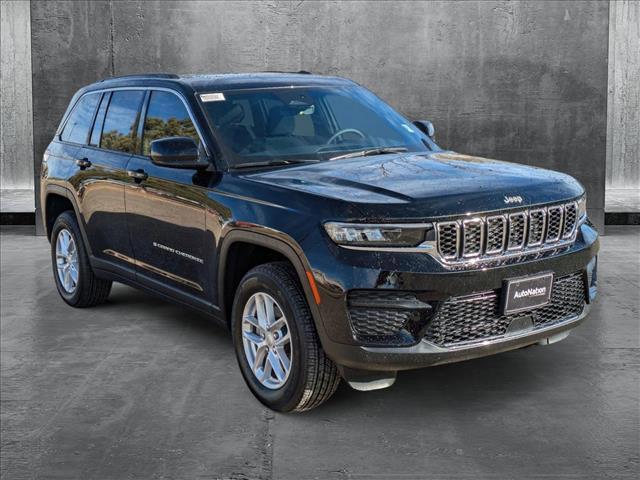 new 2025 Jeep Grand Cherokee car, priced at $40,474