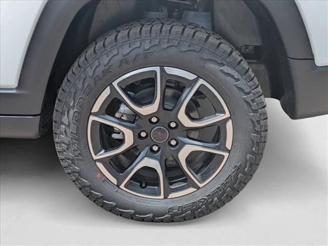 new 2025 Jeep Compass car, priced at $43,666