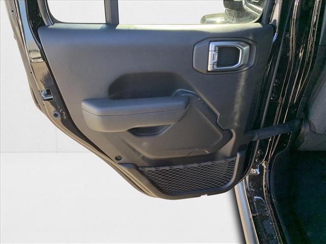 new 2025 Jeep Gladiator car, priced at $42,662