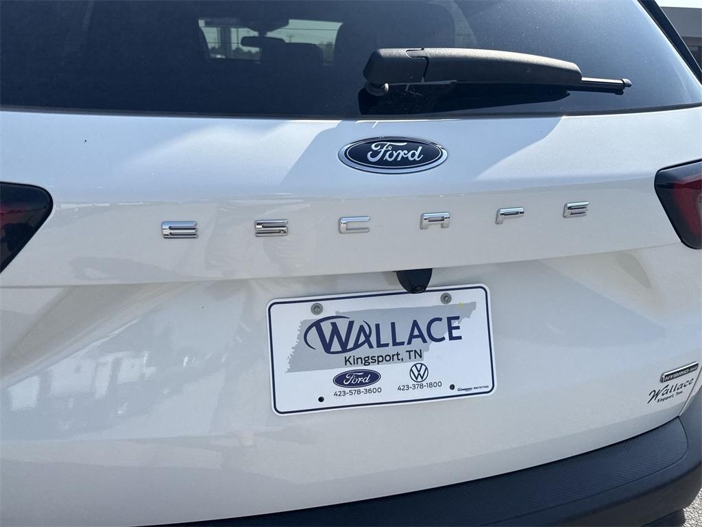 new 2025 Ford Escape car, priced at $39,665