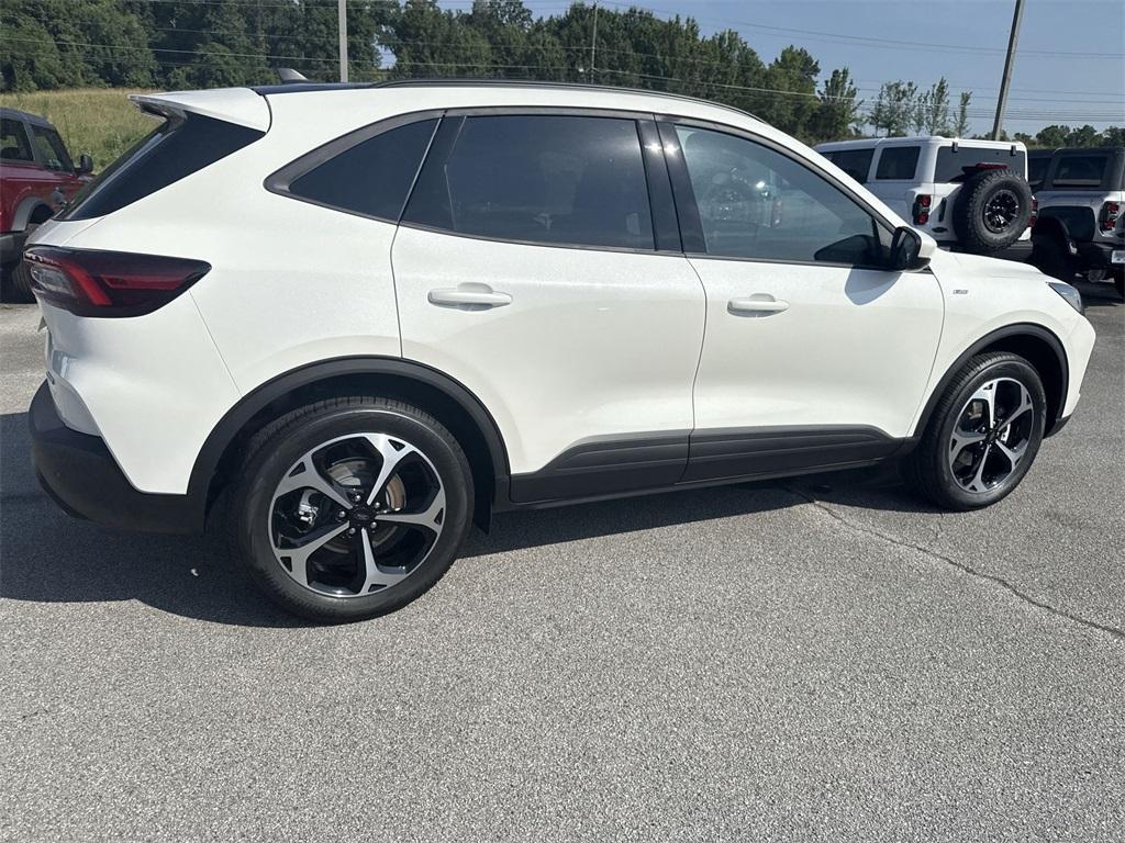 new 2025 Ford Escape car, priced at $39,665