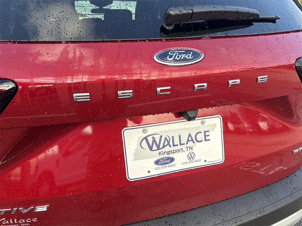 new 2025 Ford Escape car, priced at $33,900