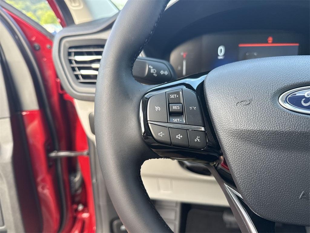 new 2025 Ford Escape car, priced at $33,900