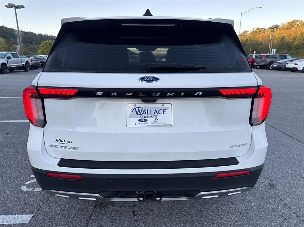 new 2025 Ford Explorer car, priced at $50,185