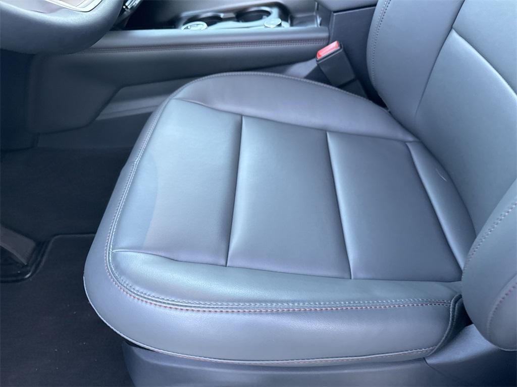 new 2025 Ford Explorer car, priced at $50,185