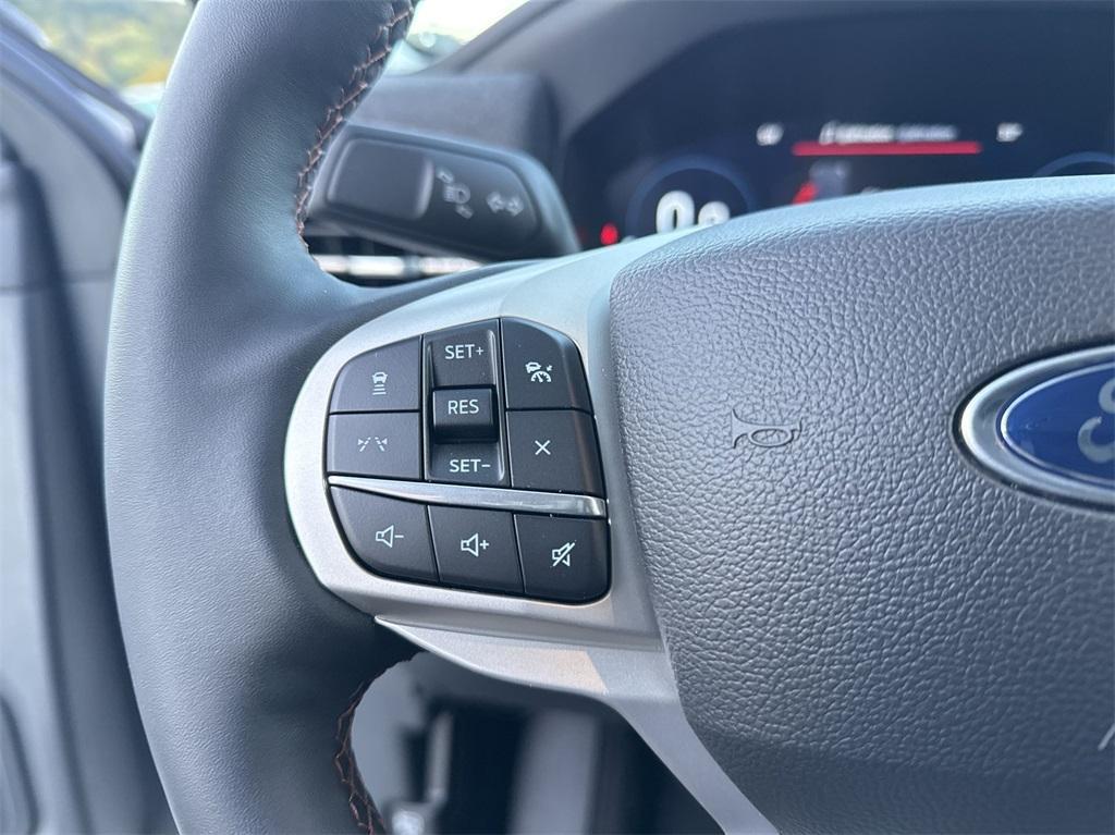 new 2025 Ford Explorer car, priced at $50,185