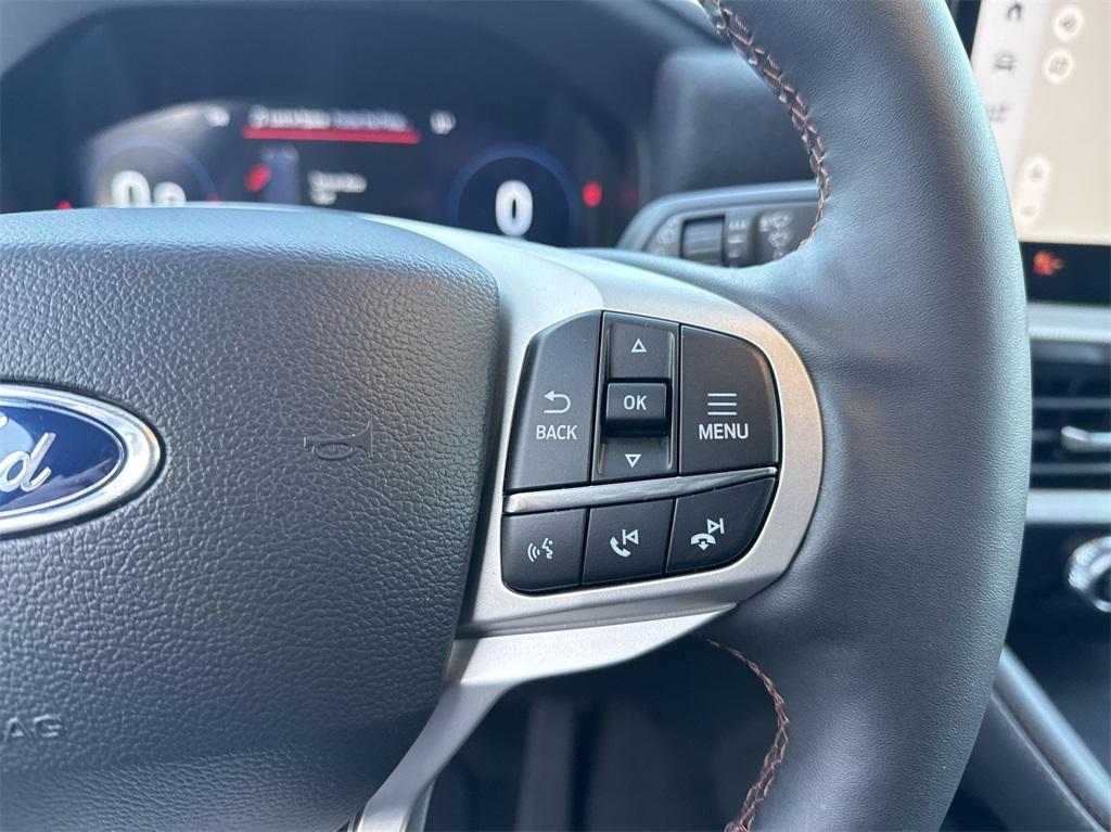 new 2025 Ford Explorer car, priced at $50,185