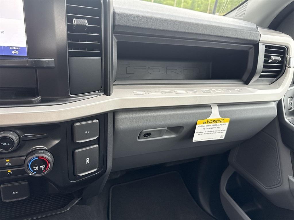 new 2025 Ford F-250 car, priced at $69,840