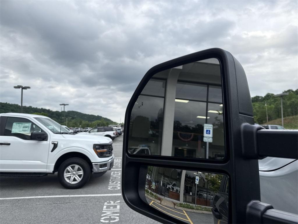 new 2025 Ford F-250 car, priced at $69,840