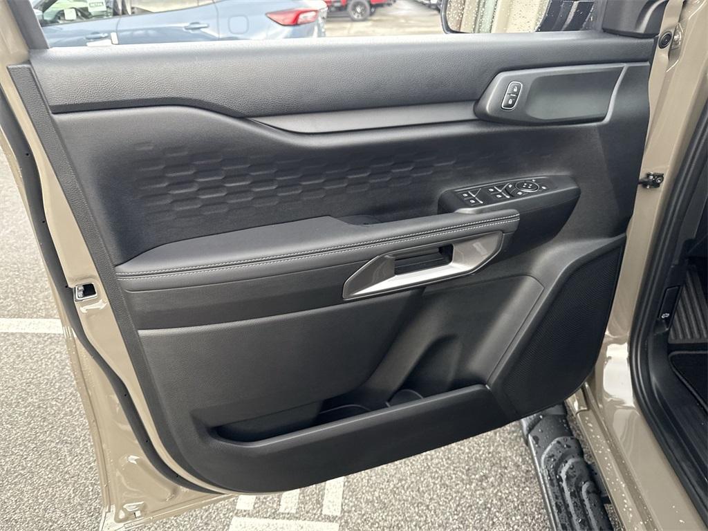 new 2025 Ford Ranger car, priced at $43,935