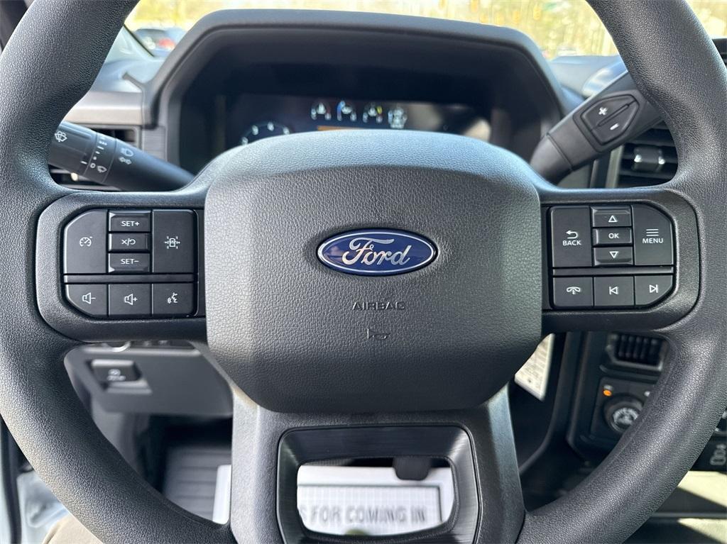 new 2025 Ford F-150 car, priced at $50,285