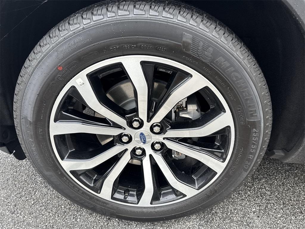 new 2025 Ford Explorer car