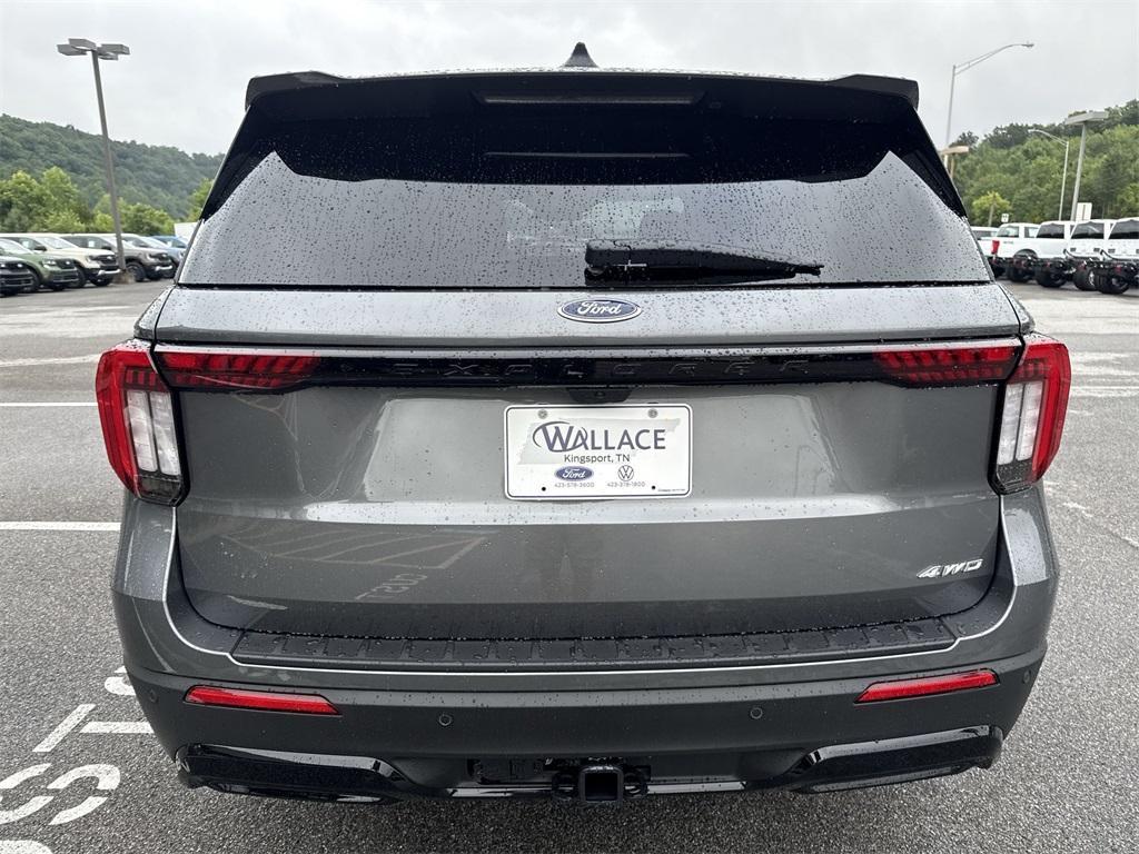 new 2025 Ford Explorer car