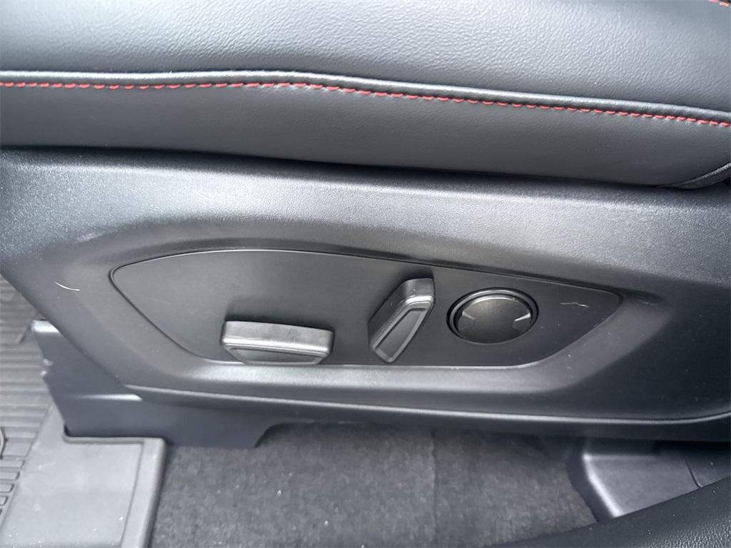 new 2025 Ford Explorer car