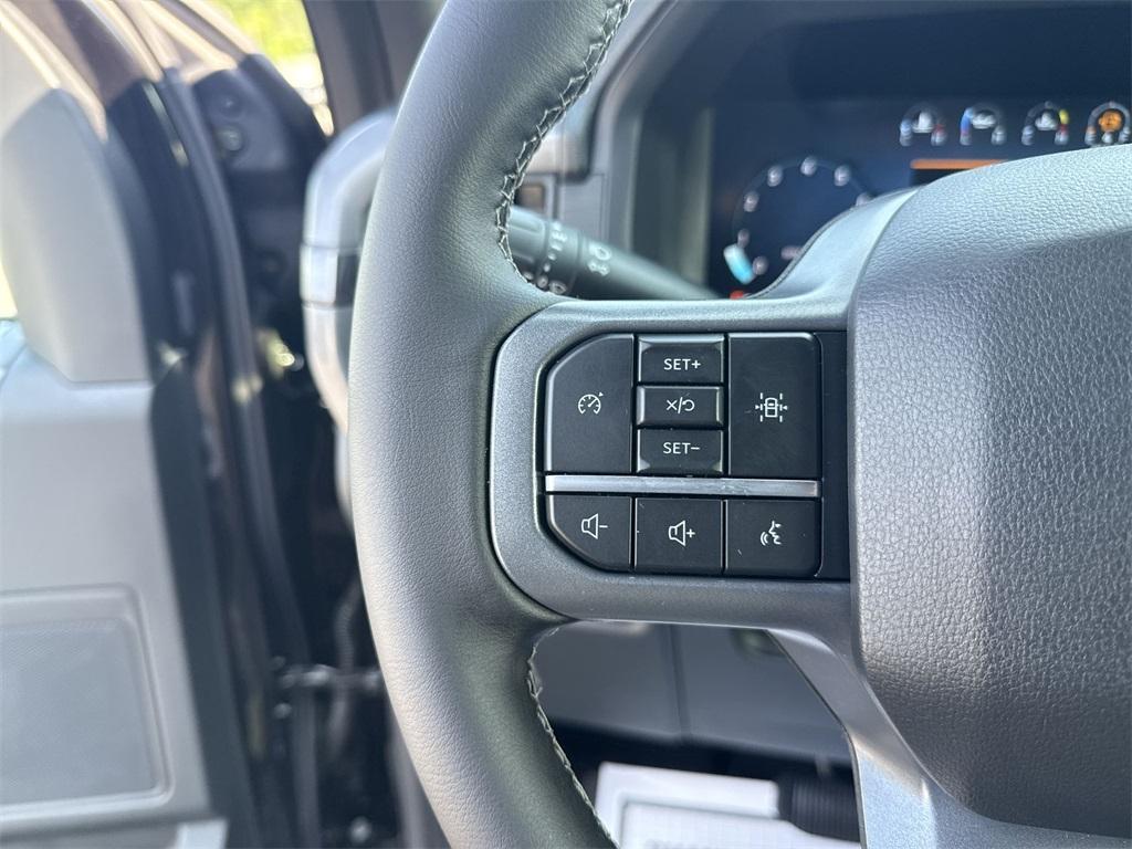 new 2025 Ford F-150 car, priced at $58,570