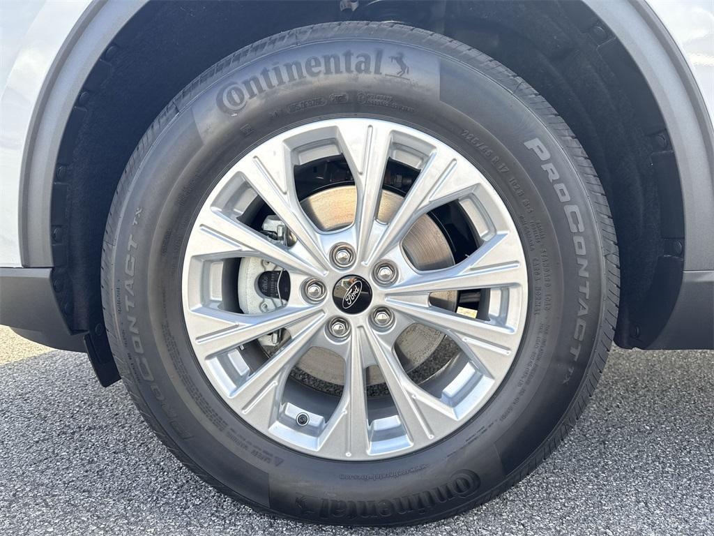 new 2025 Ford Escape car, priced at $33,405