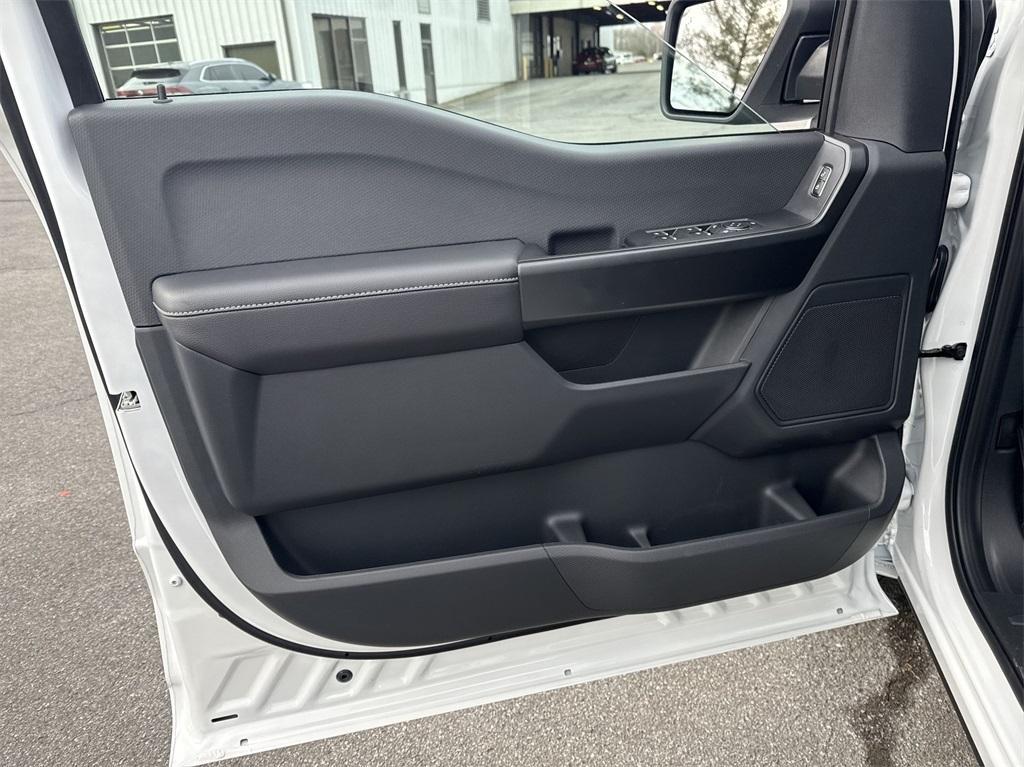 new 2025 Ford F-150 car, priced at $50,125
