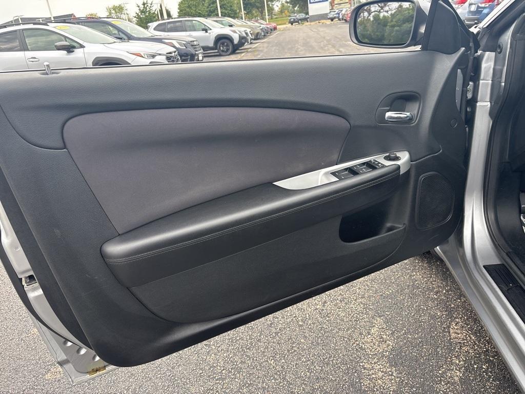 used 2013 Chrysler 200 car, priced at $9,995