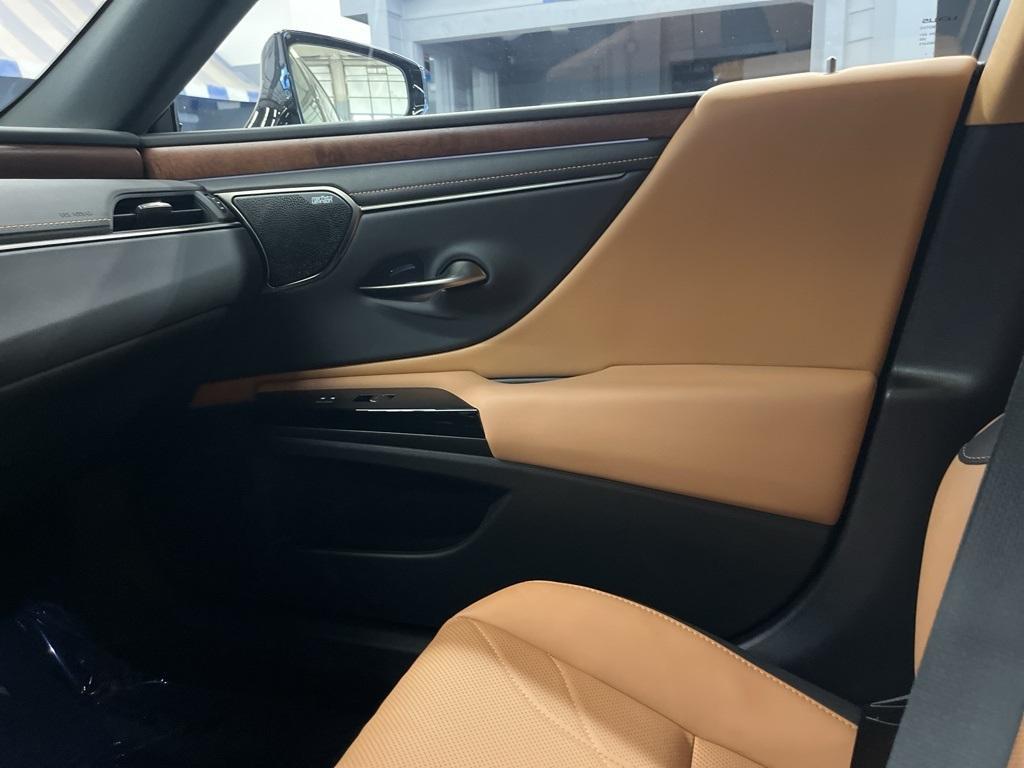 used 2024 Lexus ES 350 car, priced at $46,990