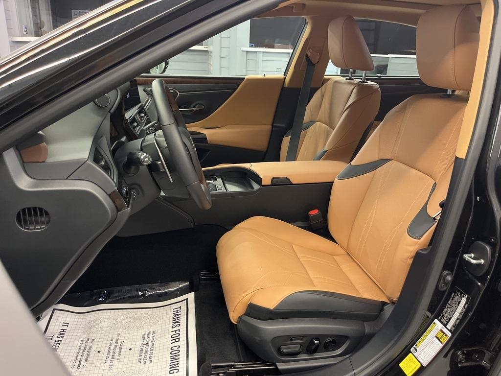 used 2024 Lexus ES 350 car, priced at $46,990